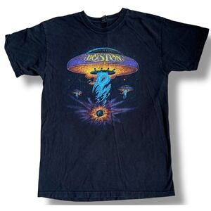 Vtg Boston Band T Shirt Mens Medium Black Short Sleeve Rock Graphic M&O Gold Y2K